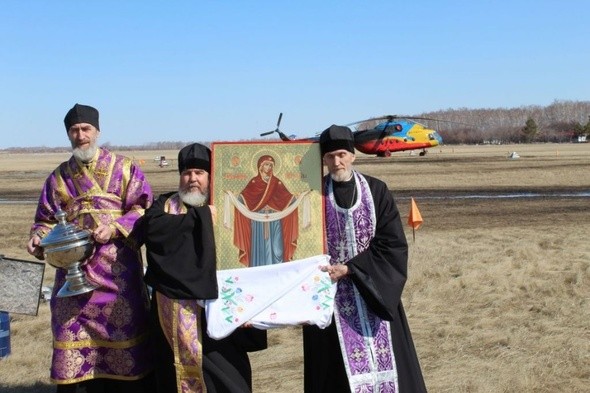 Омский митрополит поднимется в небо, чтобы совершить крестный ход  Омский митрополит поднимется в небо, чтобы совершить крестный ход