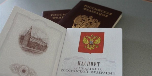 14-летние омичи временно не смогут получить паспорт