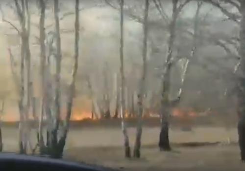 В омской деревне сгорели сразу десять домов