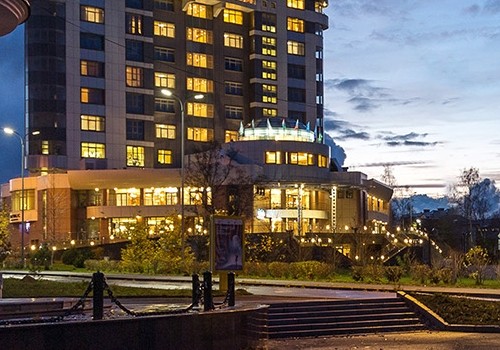 СМИ: В омские гостиницы массово заселяют москвичей, не думая о самоизоляции