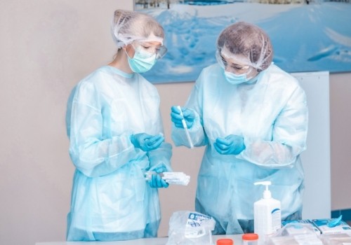 Коронавирус подхватили трое сотрудников омского нефтезавода