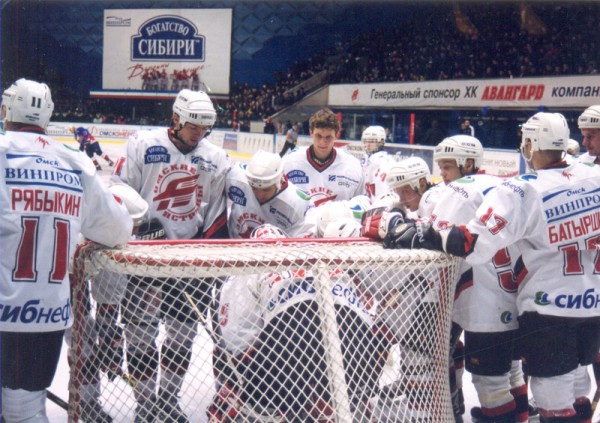 
        Выбираем лучший матч «Авангарда» в истории клуба!
      