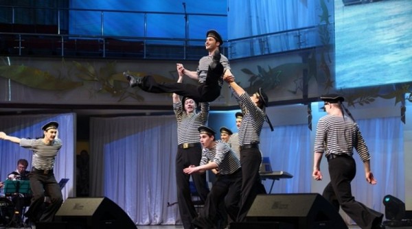 Праздник бравых мужчин: в Омске отмечают День защитника Отечества