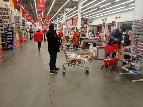 Антивирусная ревизия: в&nbsp;каких омских магазинах пренебрегают масками и&nbsp;завышают цены 