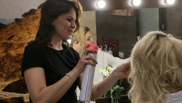 Стало известно, когда власти обсудят открытие омских парикмахерских 