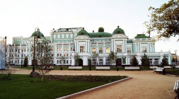 Театр из Японии покажет в Омске спектакль о любви императора Ёсихито