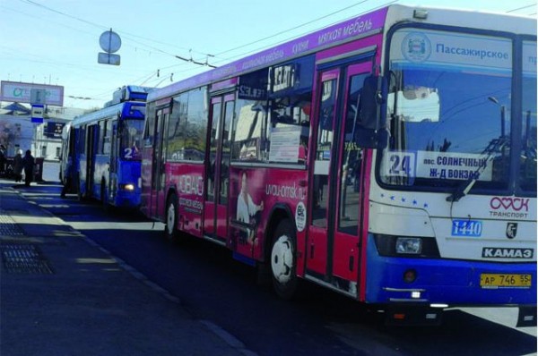 Омский общественный транспорт сократят до минимума Омский общественный транспорт сократят до минимума