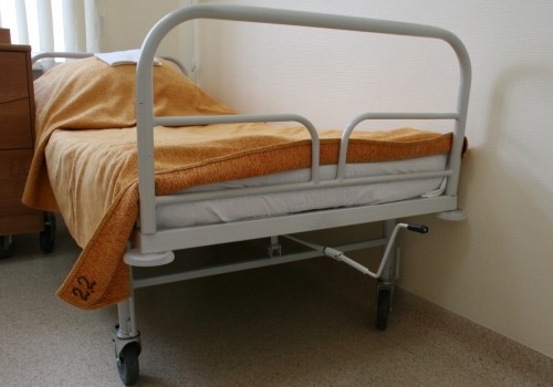 Тарская ЦРБ ответит перед судом за «убитый» стационар для детей