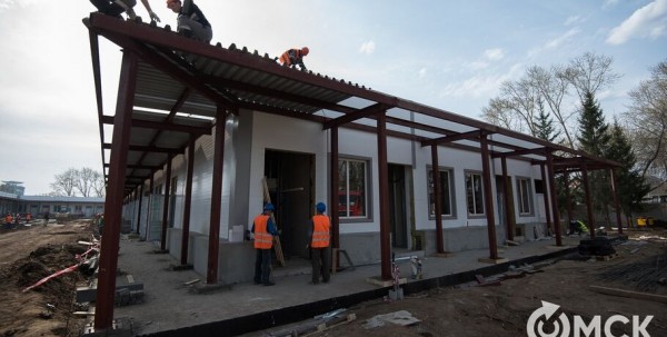 Фоторепортаж: как строят омский военный госпиталь на 100 мест