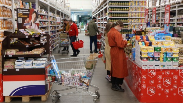 Антивирусная ревизия: в&nbsp;каких омских магазинах пренебрегают масками и&nbsp;завышают цены 