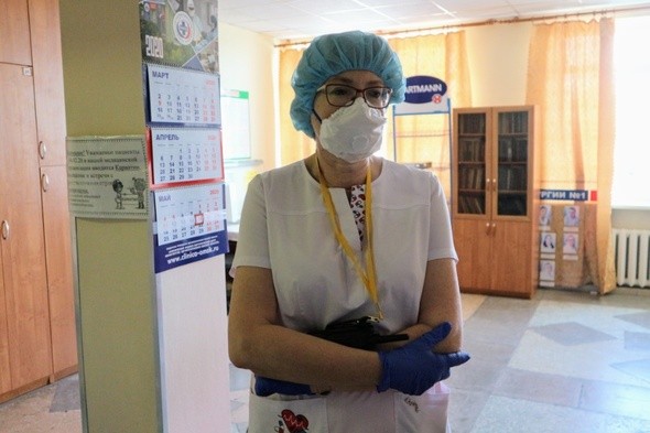 «Мы на войне, которую город не замечает». Как омские врачи борются с коронавирусом