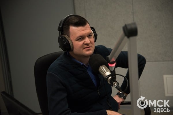 Единственный омич с чемпионским перстнем НХЛ: "Начинал в "Авангарде" с зарплатой в 40 тысяч"