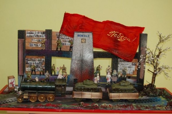 Омские железнодорожники создали арт-проекты ко Дню Победы