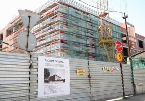 Камерцелевский «Кедр» без шума изменил эскиз торгового комплекса в парке 30 лет ВЛКСМ