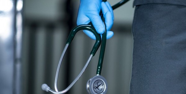 Более 20 новых заболевших COVID-19 не выезжали из Омской области