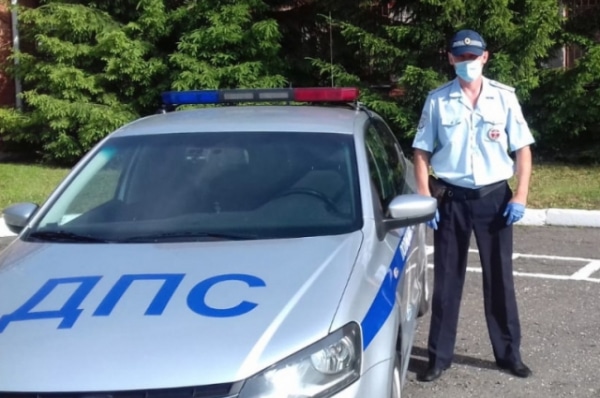 Капитан полиции помог экстренно доставить юного омича в больницу