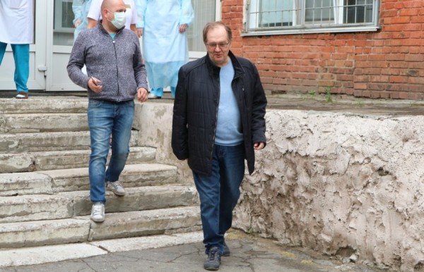 «Умереть мне было гораздо легче, чем выжить»: омич, перенесший коронавирус на ИВЛ 