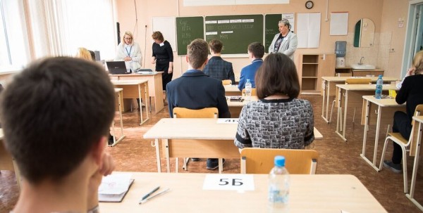 Педагогам разрешили до конца года не подтверждать квалификацию