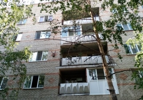 Омичей из «изолированного» дома выпустили на волю в полночь