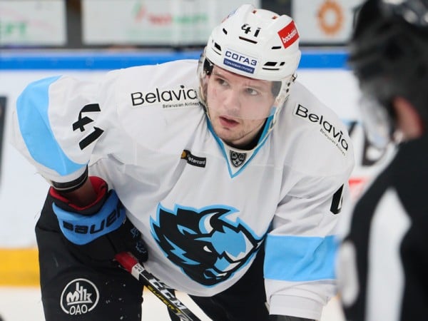 «Авангард» подписал контракт с Кириллом Готовцом