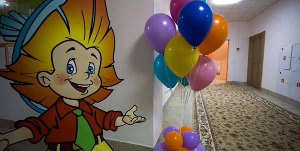 Омские власти не разрешили открыться детским садам и фитнес-залам