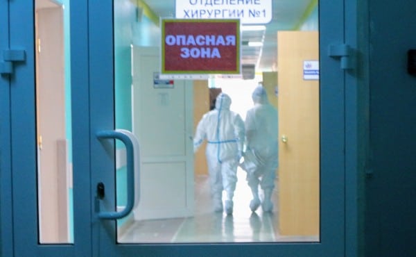 «Мы на войне, которую город не замечает». Как омские врачи борются с коронавирусом