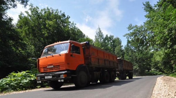 На федеральных трассах Омской области ограничат движение из-за жары