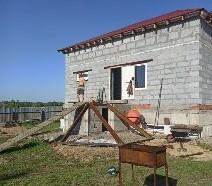 Многодетная семья Шерстянкиных шесть лет строит дом своими руками