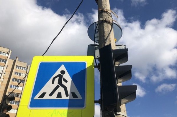 В Омске будет создана программа ремонта подъездов к социальным объектам В Омске будет создана программа ремонта подъездов к социальным объектам