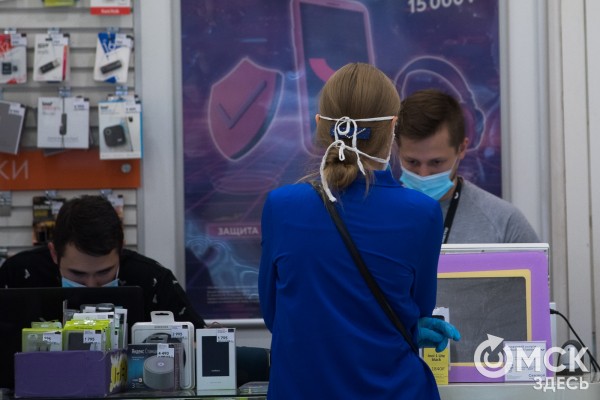 Ослабление режима. Первый день работы торговых центров в Омске