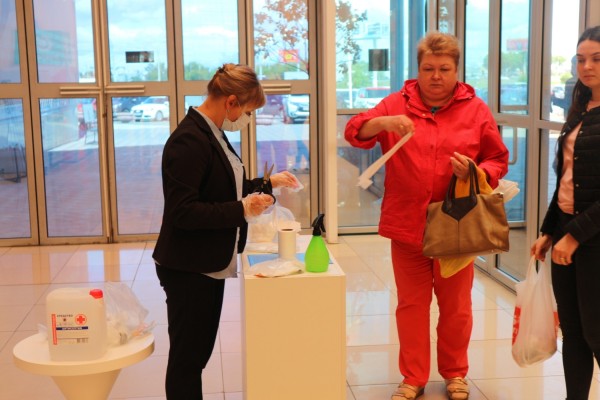 Тихое возвращение: как открылись торговые центры в Омске 