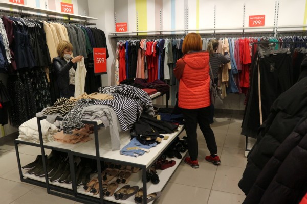 Тихое возвращение: как открылись торговые центры в Омске 