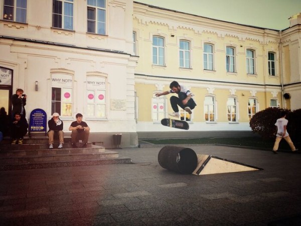 Встать на доску: о культуре скейтбординга в Омске