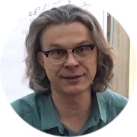 "Сегодня выживут умные, а не богатые". Психотерапевт о том, как воспитать в ребёнке лидера