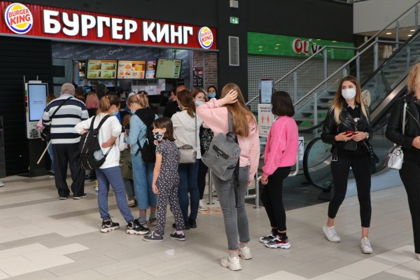 Тихое возвращение: как открылись торговые центры в Омске 