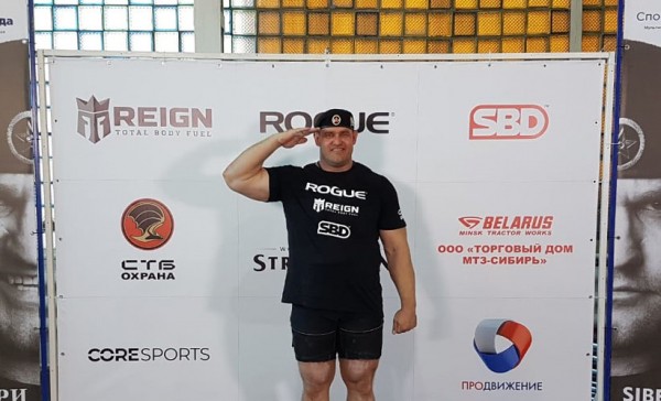 Омский стронгмен Шивляков одержал победу над англичанином Омский стронгмен Шивляков одержал победу над англичанином