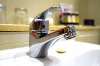 Министр убедился в неудовлетворительном состоянии водопровода в Красноярке