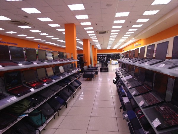 Тихое возвращение: как открылись торговые центры в Омске 