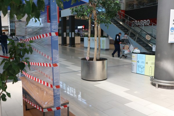 Тихое возвращение: как открылись торговые центры в Омске 