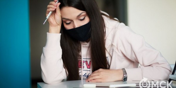 Глава омского Минздрава рассказала о тех, кто чаще заражается коронавирусом