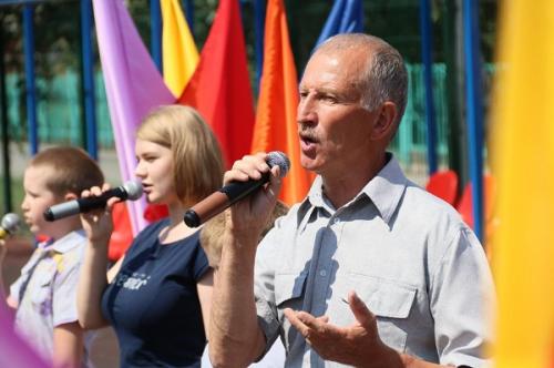 Флаги, песни, маски: как в Омске прошел День России?