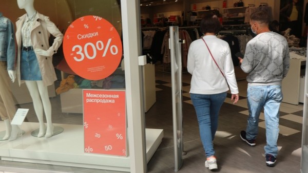 Тихое возвращение: как открылись торговые центры в Омске 