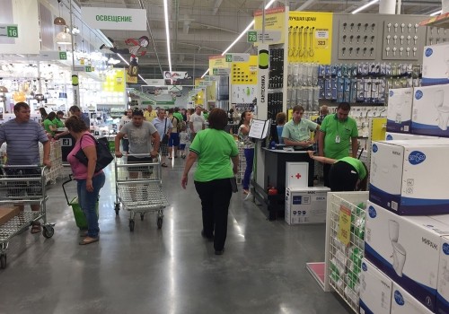 Роспотребнадзор не смог добиться закрытия «Леруа Мерлен» и «ОБИ» в Омске Роспотребнадзор не смог добиться закрытия «Леруа Мерлен» и «ОБИ» в Омске