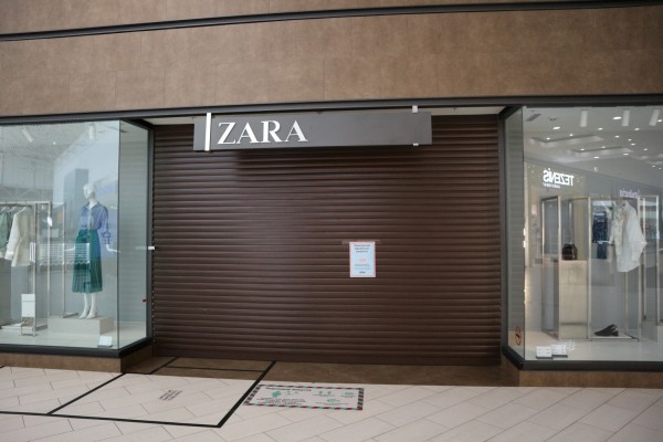 Тихое возвращение: как открылись торговые центры в Омске 