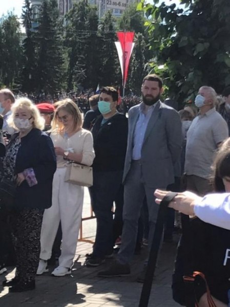 Омичей не испугал коронавирус: они дружно отправились на Парад