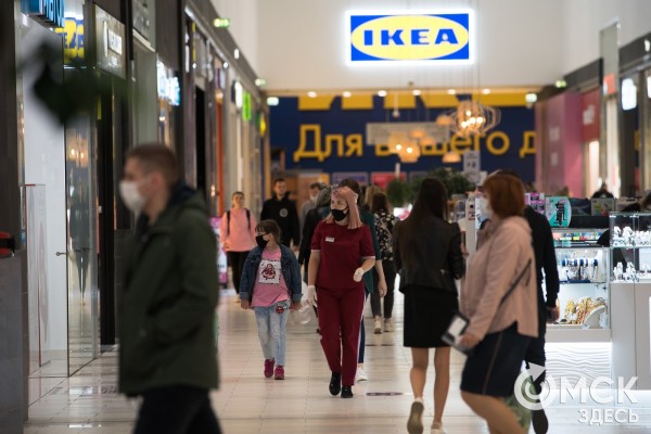 Ослабление режима. Первый день работы торговых центров в Омске