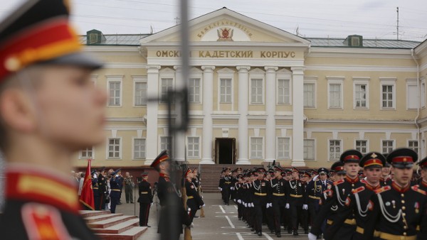 Омский кадетский корпус после скандала отказался принимать курсантов 