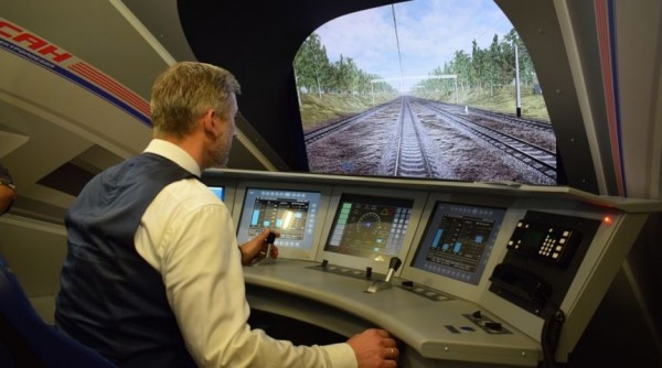 Главе Минтранса РФ в Омске дали порулить «Сапсаном»