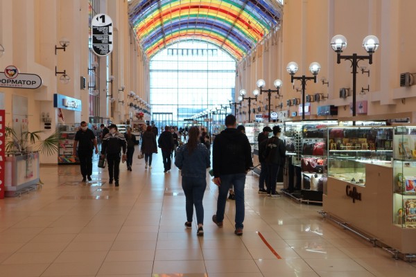 Тихое возвращение: как открылись торговые центры в Омске 