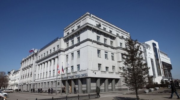 Омская мэрия будет просить разрешения горсовета на сверхпремии чиновникам